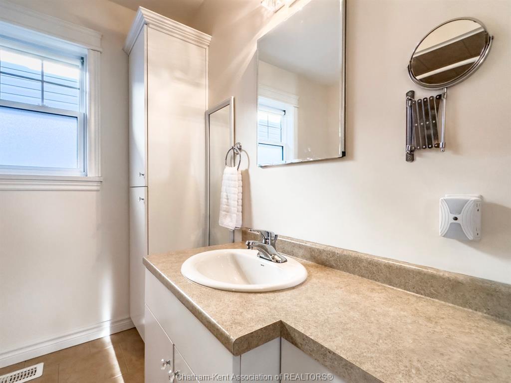 115 Fielder Avenue, Chatham, ON