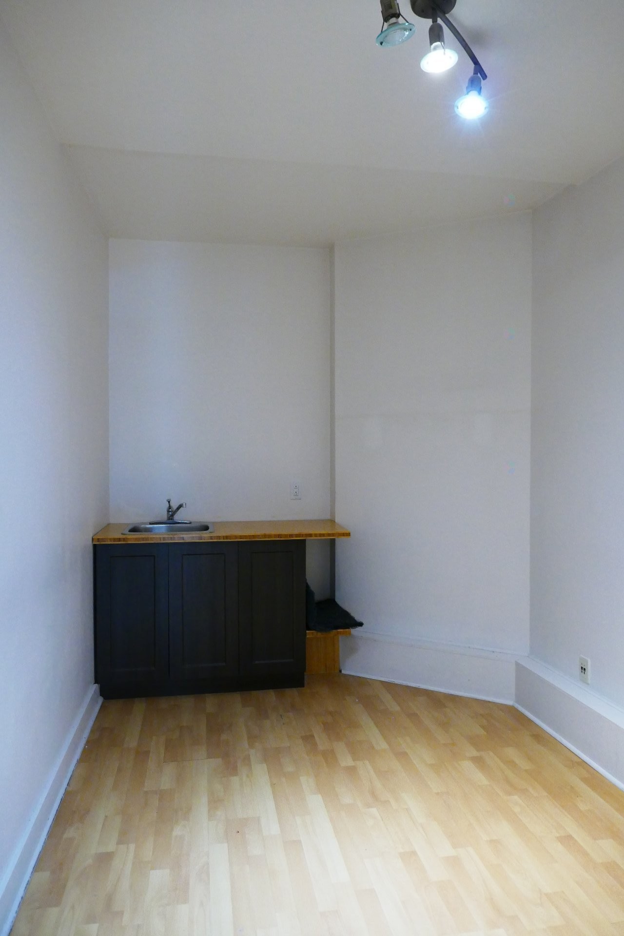 Salle - 5237A Av. Du Parc, Montréal (Le Plateau-Mont-Royal), QC - Indoor Photo Showing Other Room