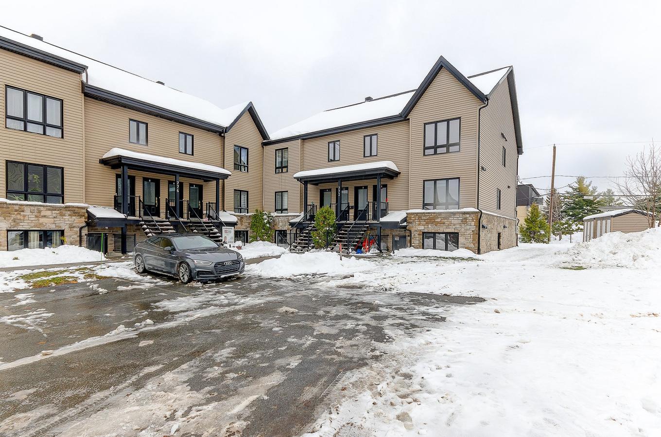 Façade - 2-772 Rue De La Volière, Granby, QC - Outdoor With Facade