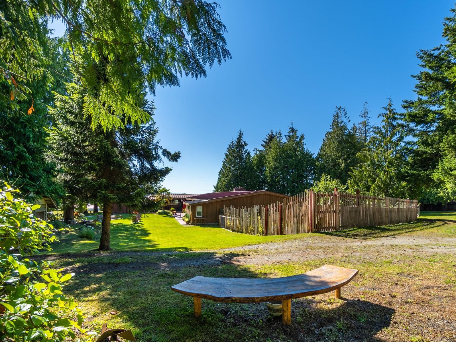 410 17Th Ave, Sointula, BC