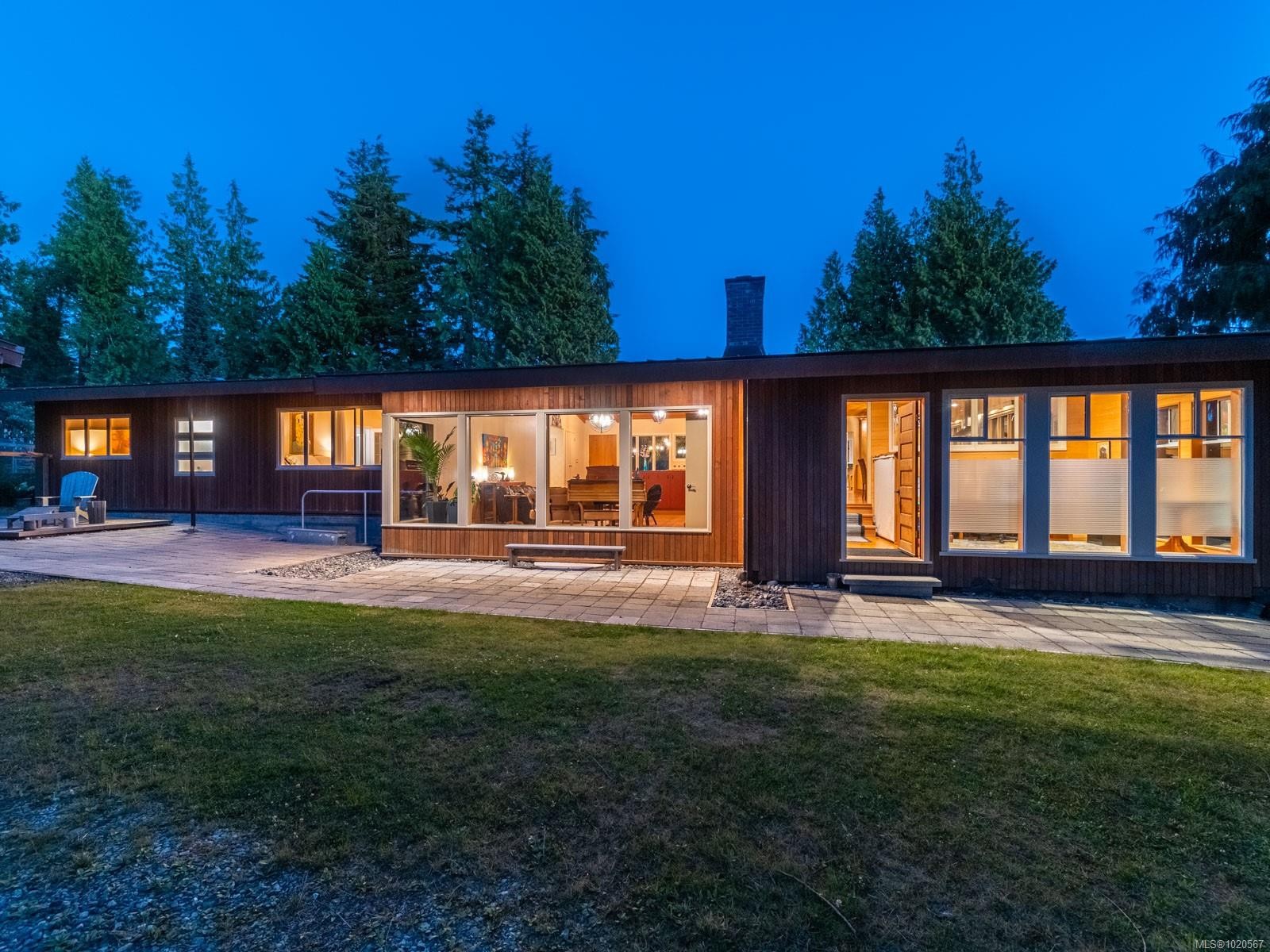 410 17Th Ave, Sointula, BC