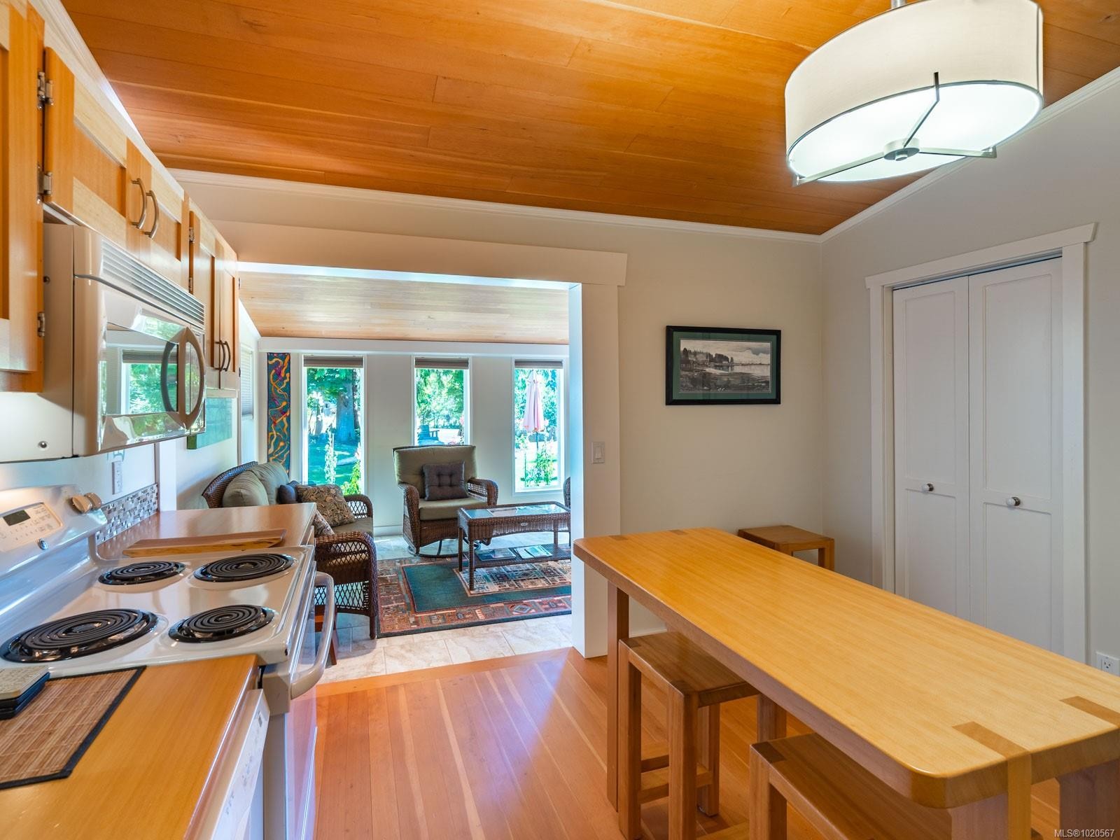 410 17Th Ave, Sointula, BC