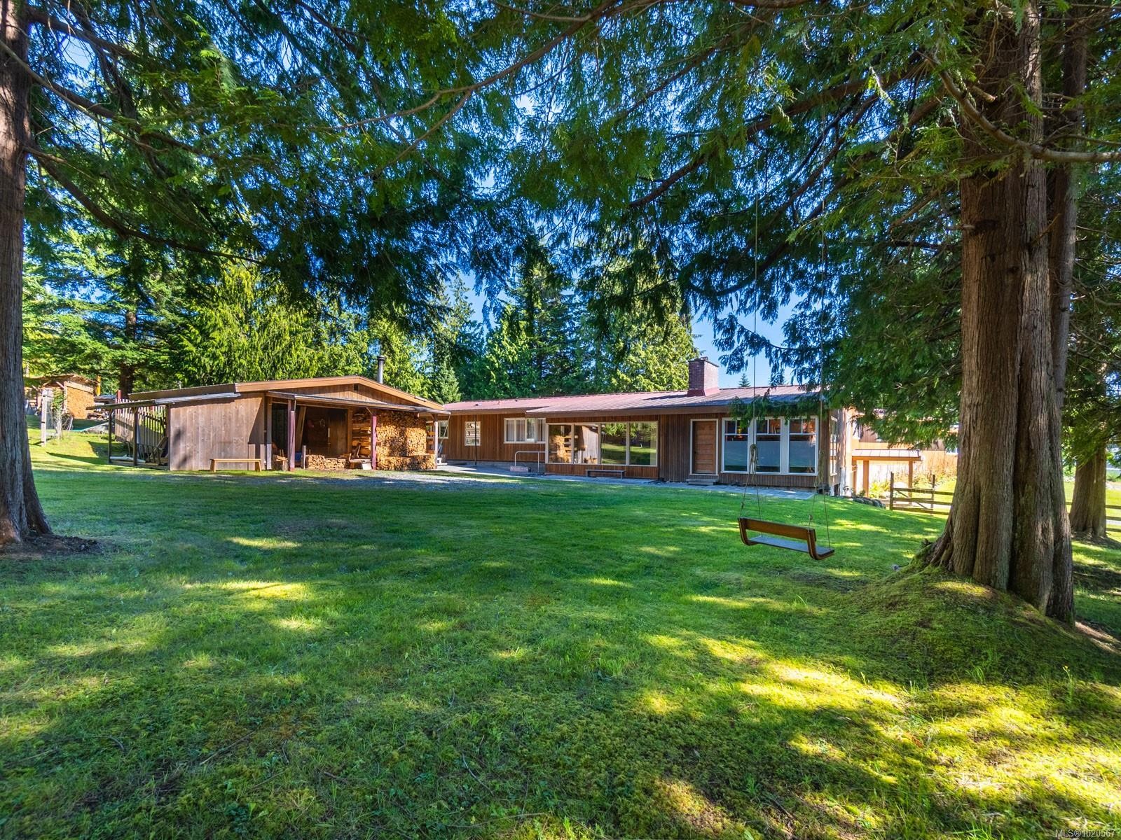 410 17Th Ave, Sointula, BC