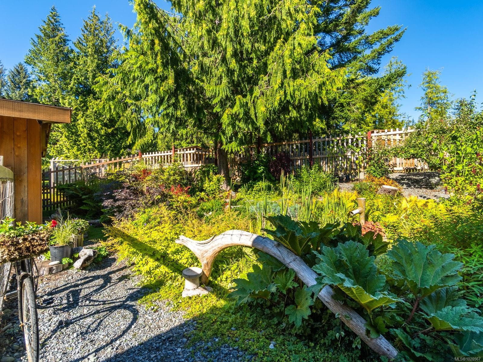 410 17Th Ave, Sointula, BC