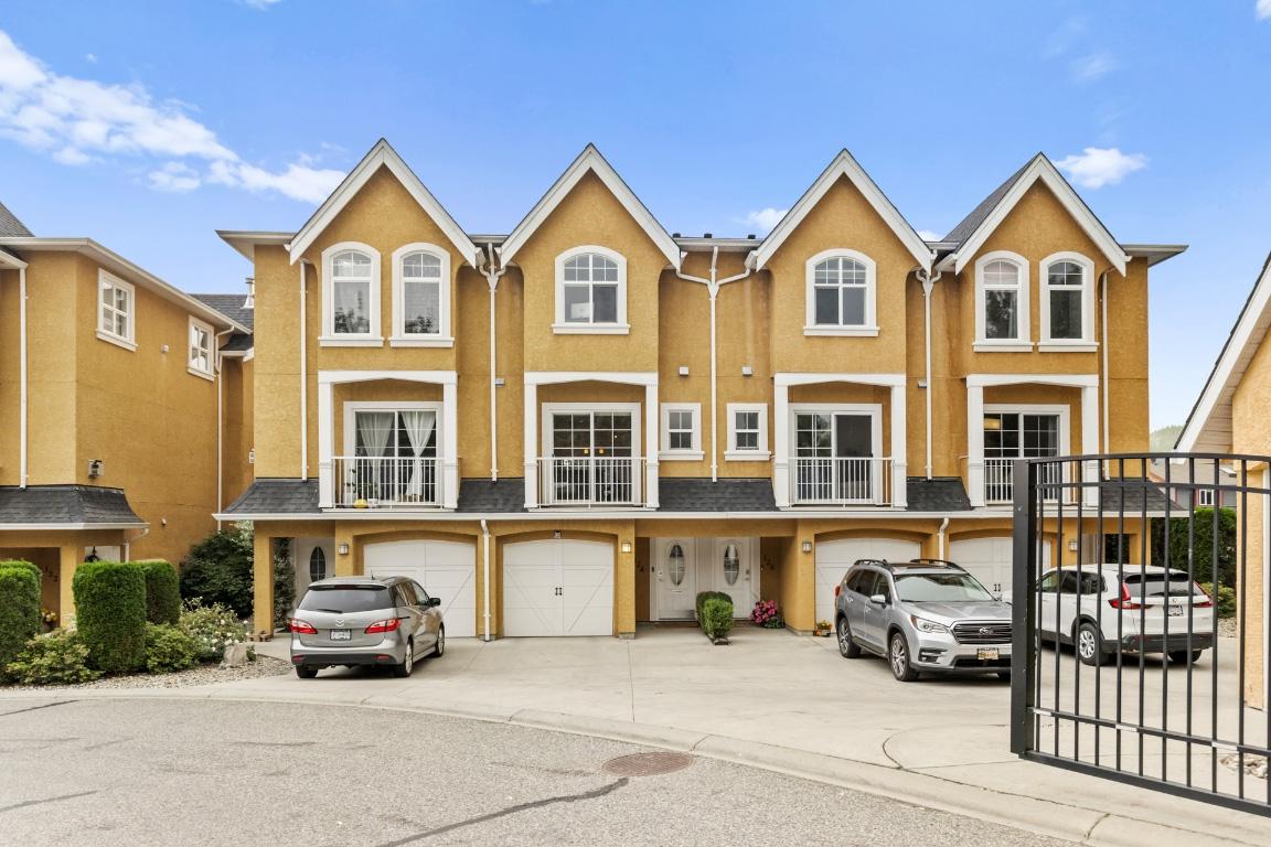 124-456 Mcphee Street, Kelowna, BC - Outdoor With Facade