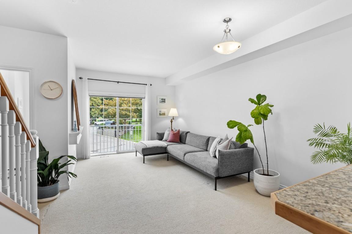 124-456 Mcphee Street, Kelowna, BC - Indoor Photo Showing Other Room