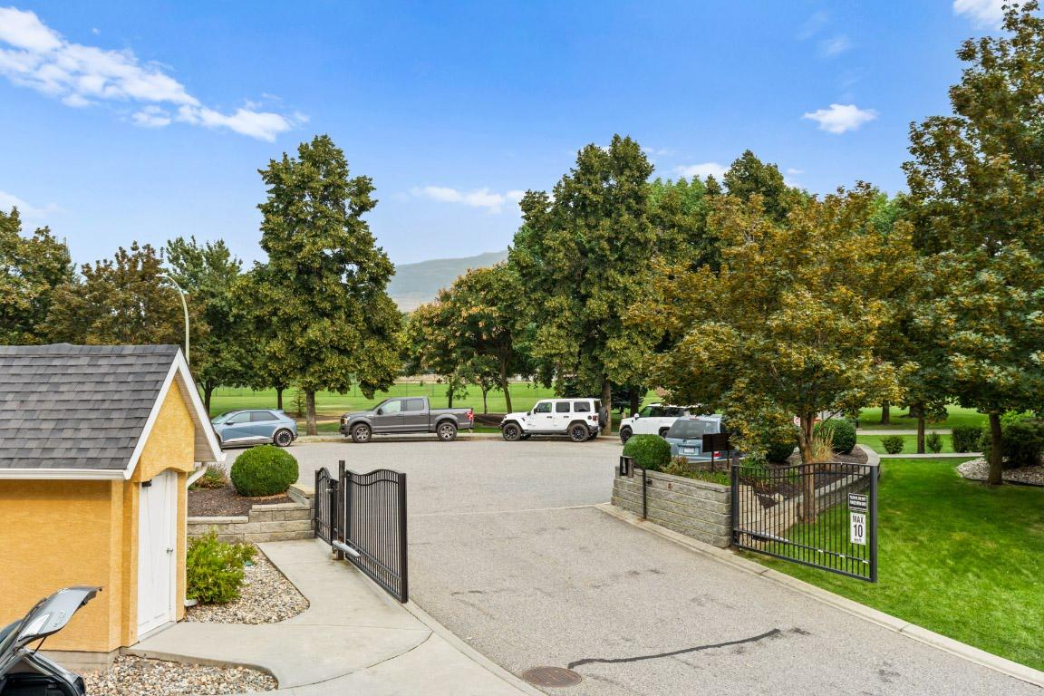 124-456 Mcphee Street, Kelowna, BC - Outdoor
