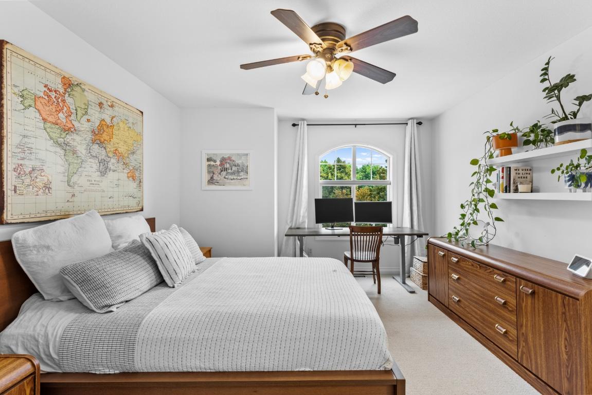 124-456 Mcphee Street, Kelowna, BC - Indoor Photo Showing Bedroom