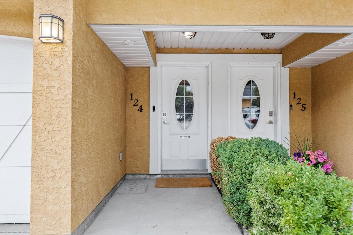 124-456 Mcphee Street, Kelowna, BC - Outdoor With Exterior