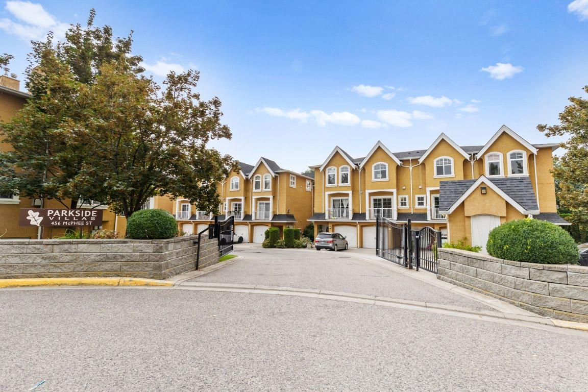 124-456 Mcphee Street, Kelowna, BC - Outdoor With Facade