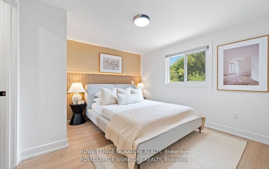 105 Lilacside Drive, Hamilton, ON - Indoor Photo Showing Bedroom