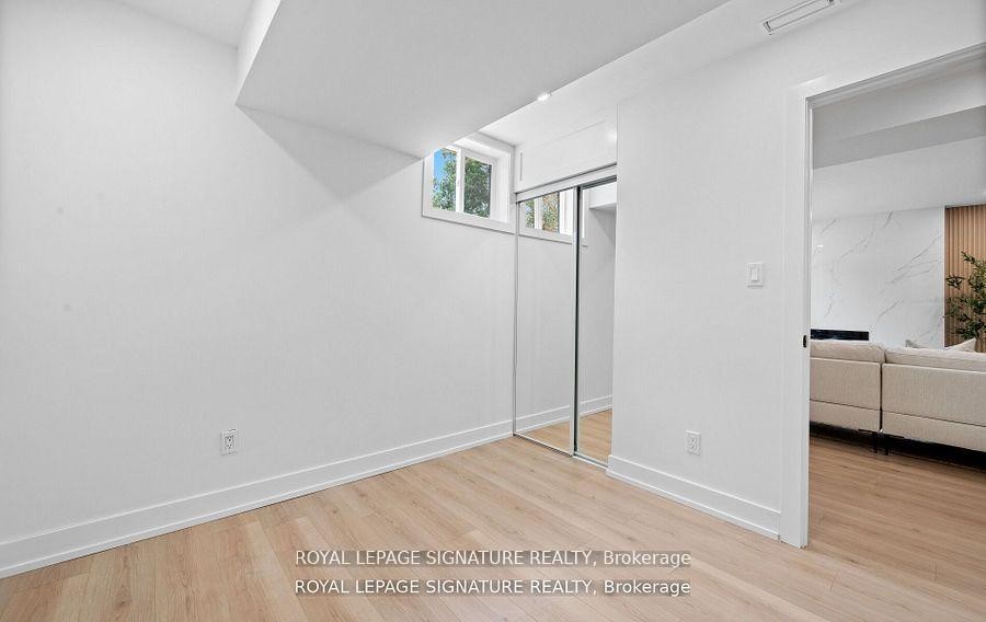 105 Lilacside Drive, Hamilton, ON - Indoor Photo Showing Other Room