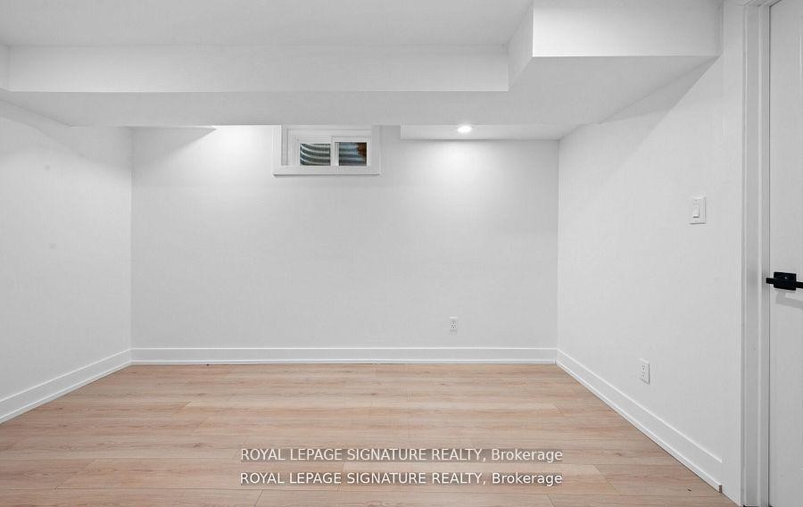105 Lilacside Drive, Hamilton, ON - Indoor Photo Showing Other Room