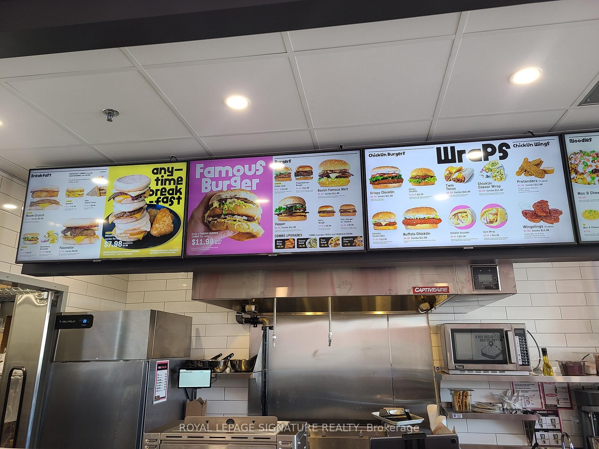 920 Upper Wentworth Street, Hamilton, ON