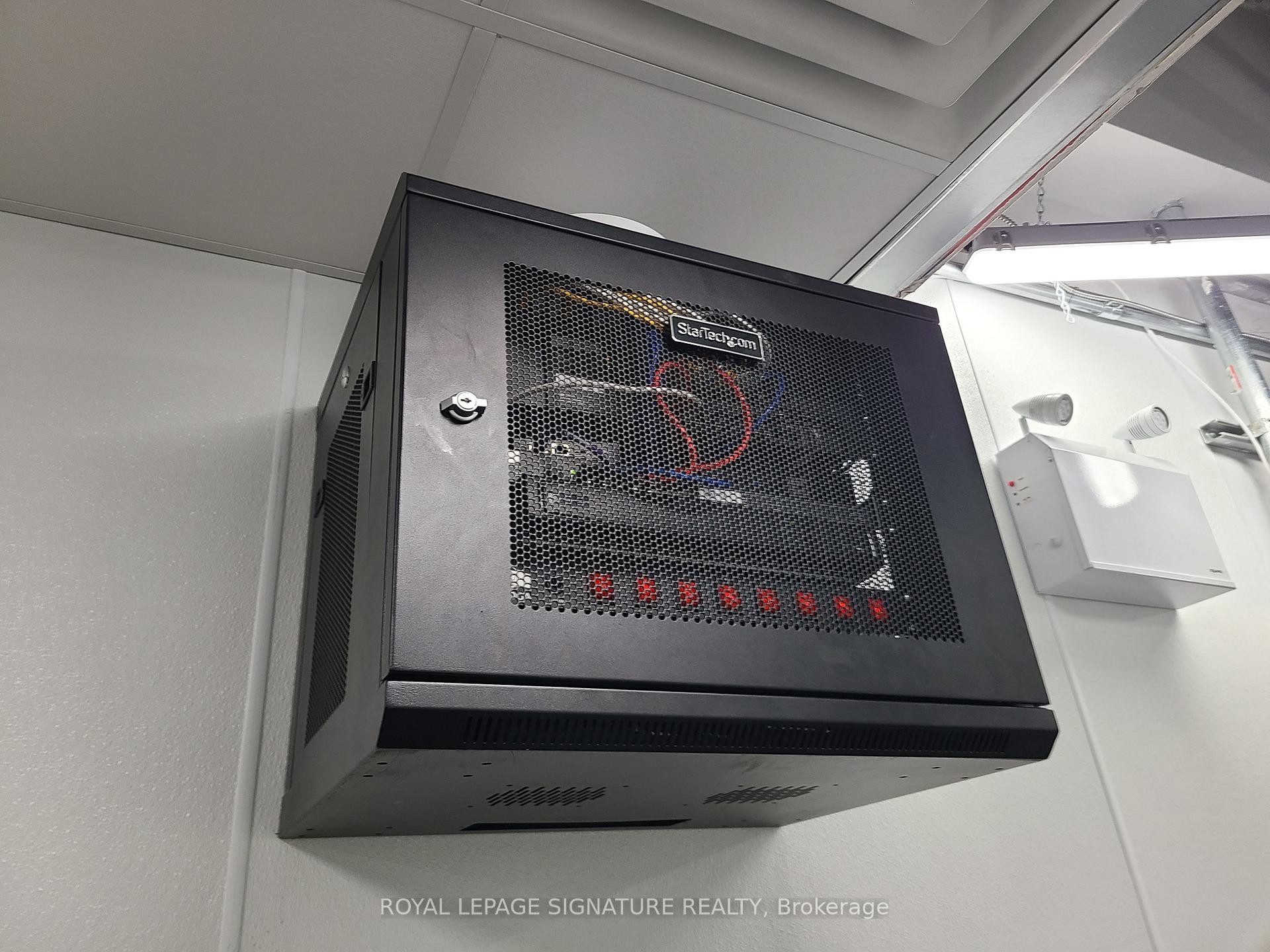 920 Upper Wentworth Street, Hamilton, ON