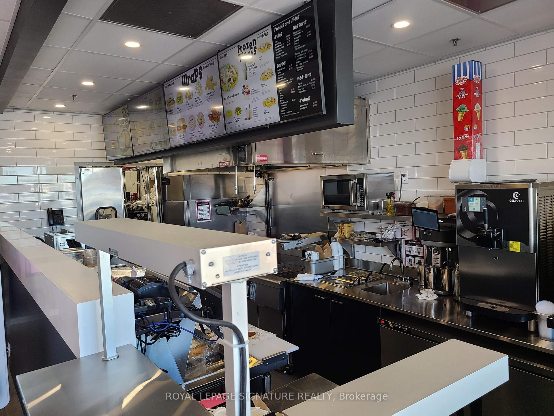 920 Upper Wentworth Street, Hamilton, ON