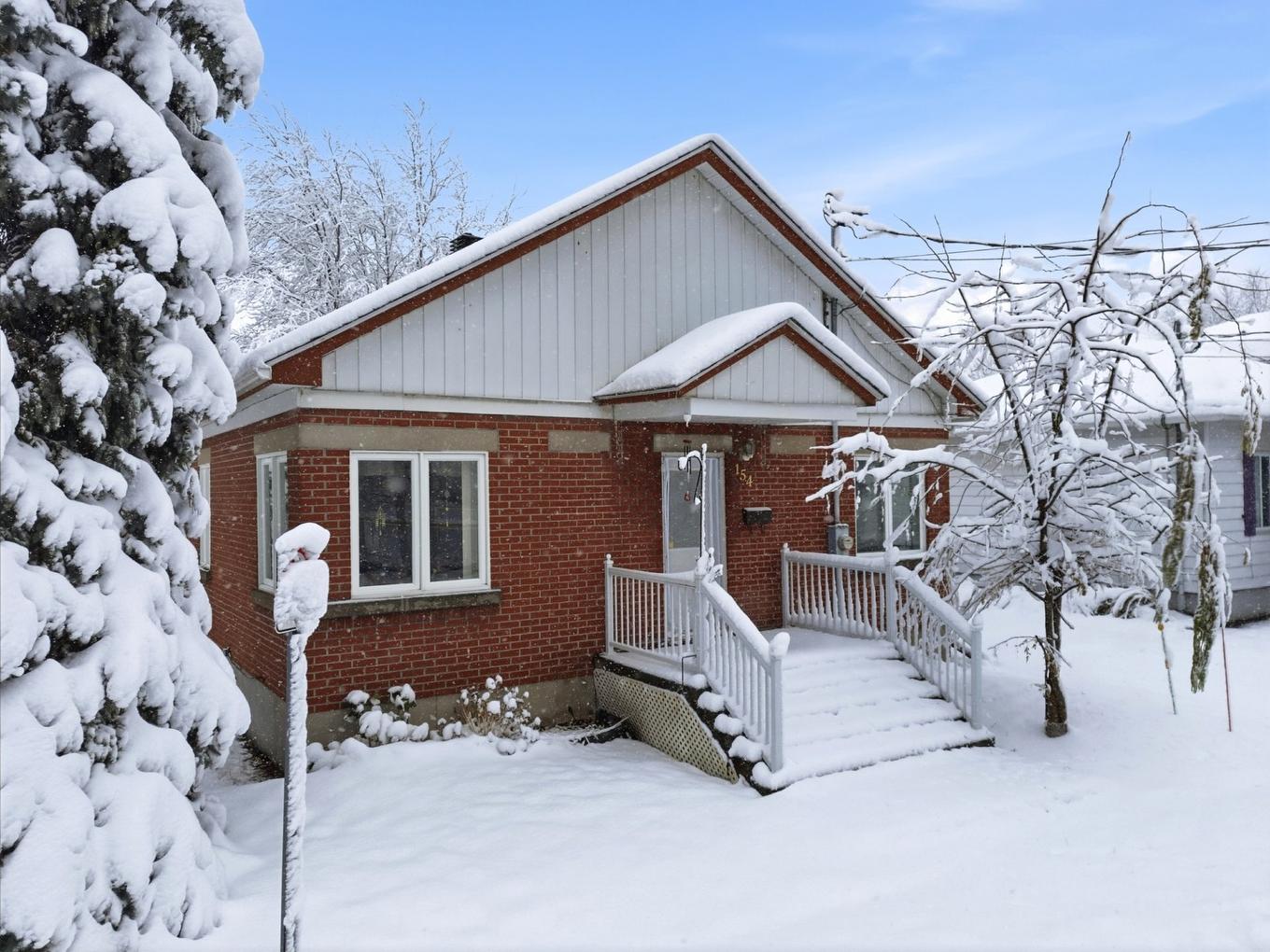 Façade - 154 Rue St-Étienne, L'Assomption, QC - Outdoor