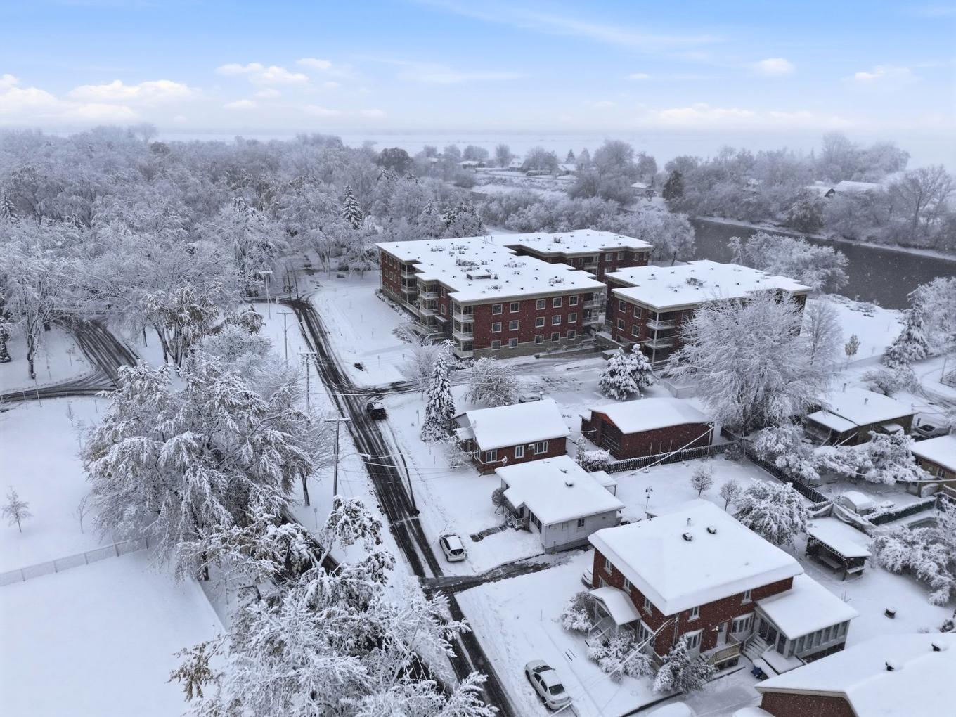 Photo aérienne - 154 Rue St-Étienne, L'Assomption, QC - Outdoor With View
