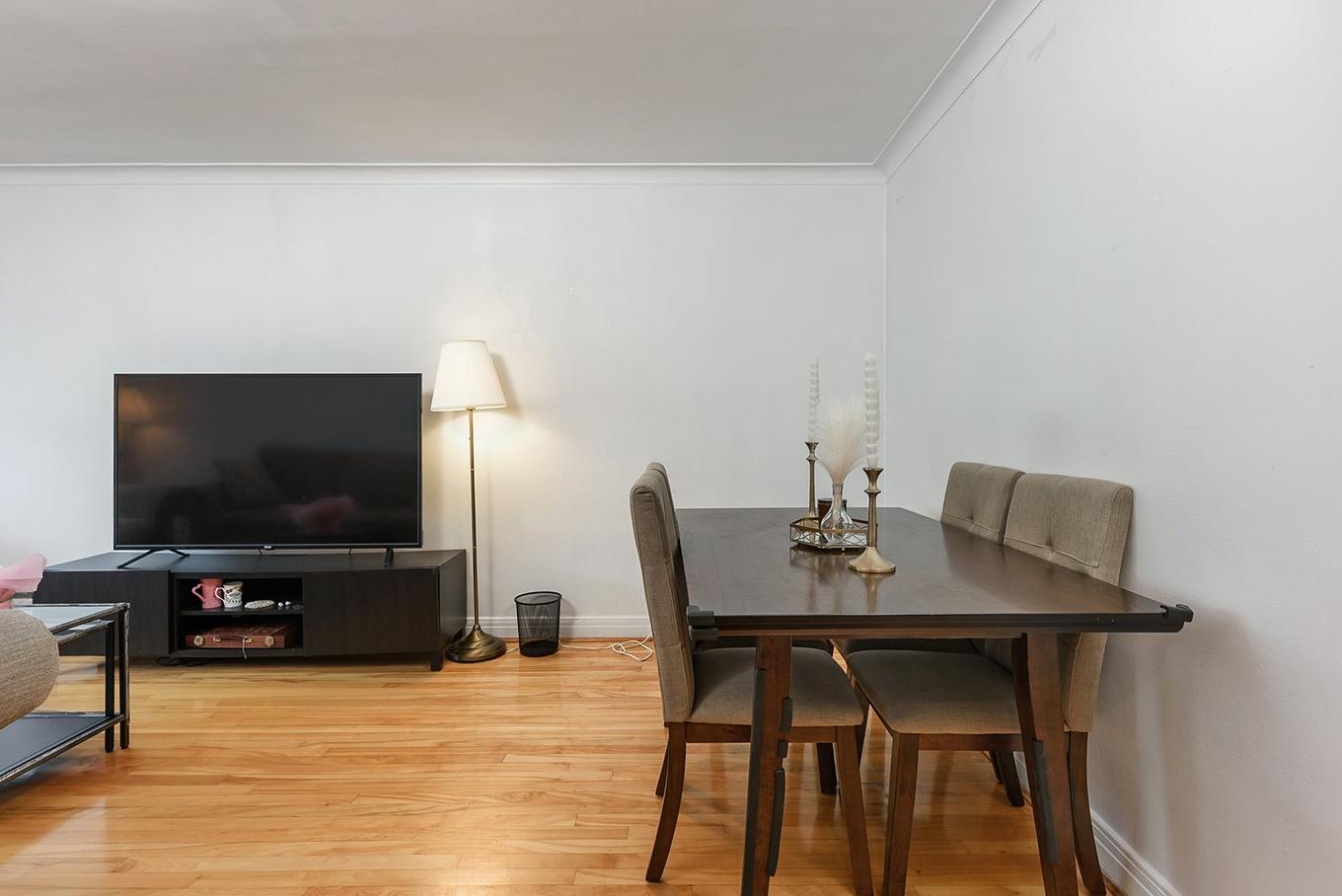 Dwelling - 5701 - 5703 Av. Coolbrook, Montréal (Côte-Des-Neiges/Notre-Dame-De-Grâce), QC - Indoor Photo Showing Dining Room
