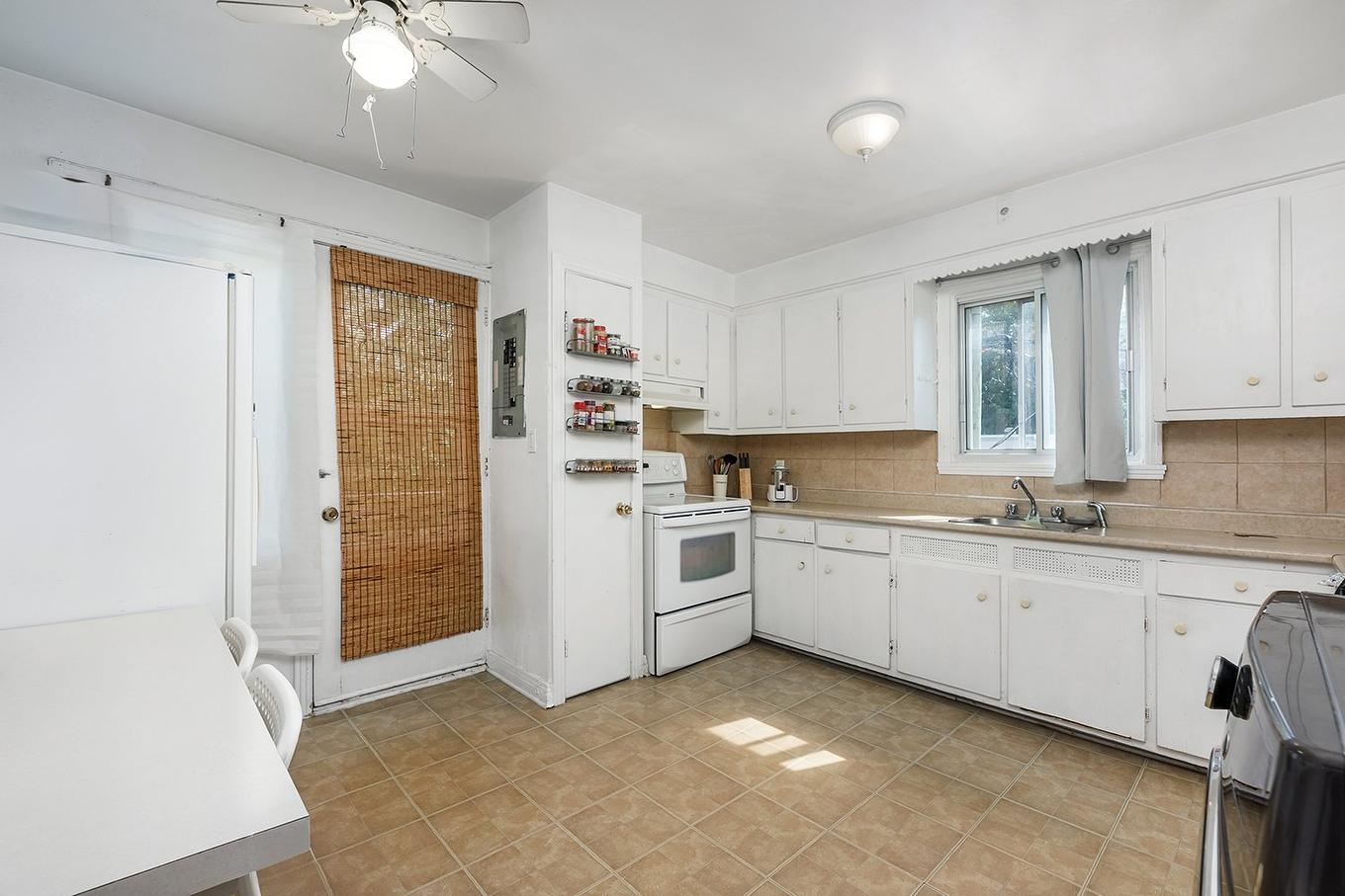 Dwelling - 5701 - 5703 Av. Coolbrook, Montréal (Côte-Des-Neiges/Notre-Dame-De-Grâce), QC - Indoor Photo Showing Kitchen