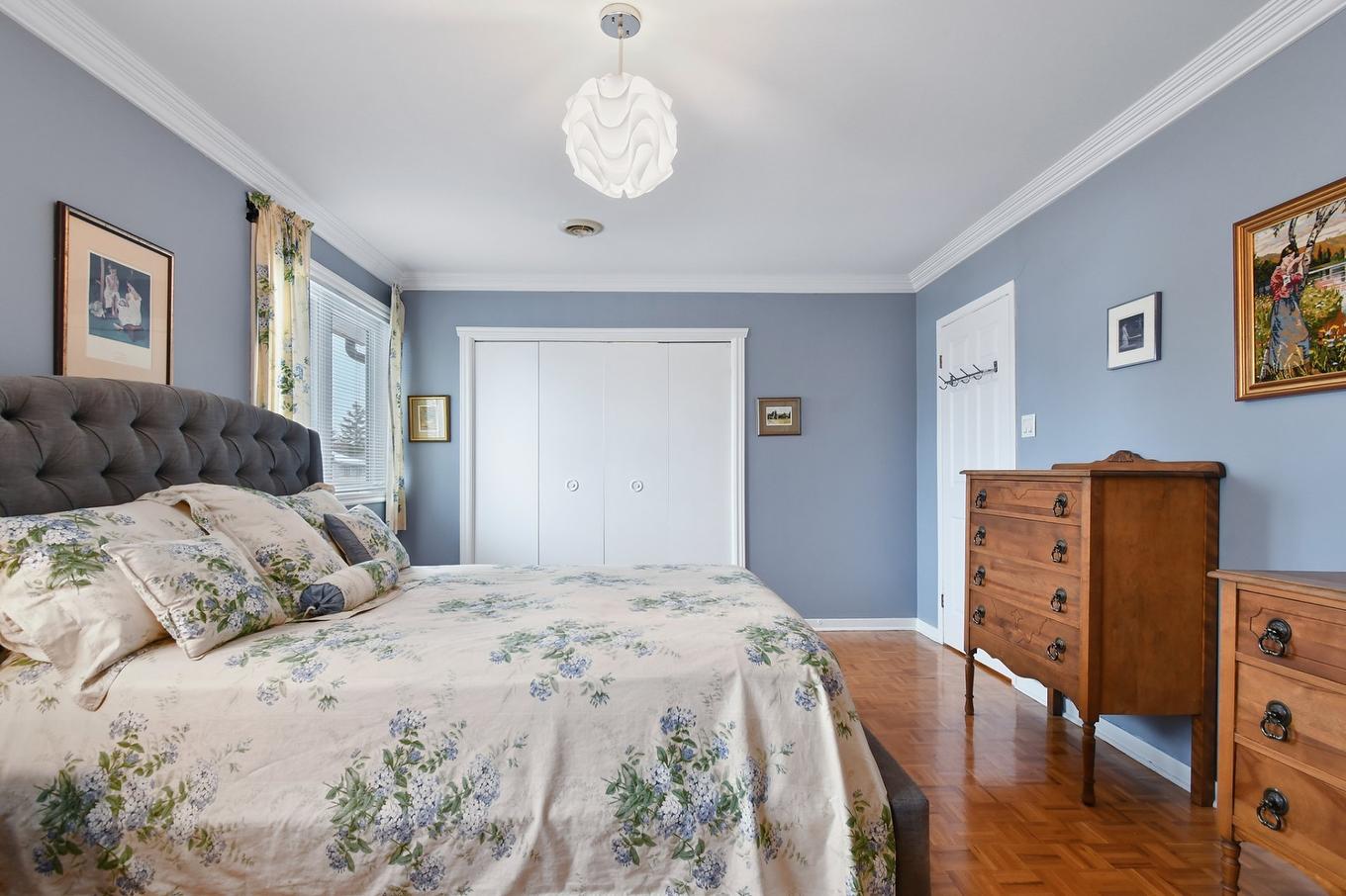 Primary bedroom - 14828 Rue Labelle, Montréal (Pierrefonds-Roxboro), QC - Indoor Photo Showing Bedroom