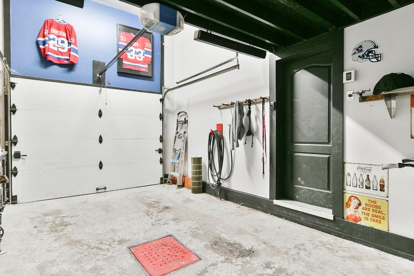 Garage - 365 Rue De La Fruitière, Saint-Lin/Laurentides, QC - Indoor Photo Showing Garage