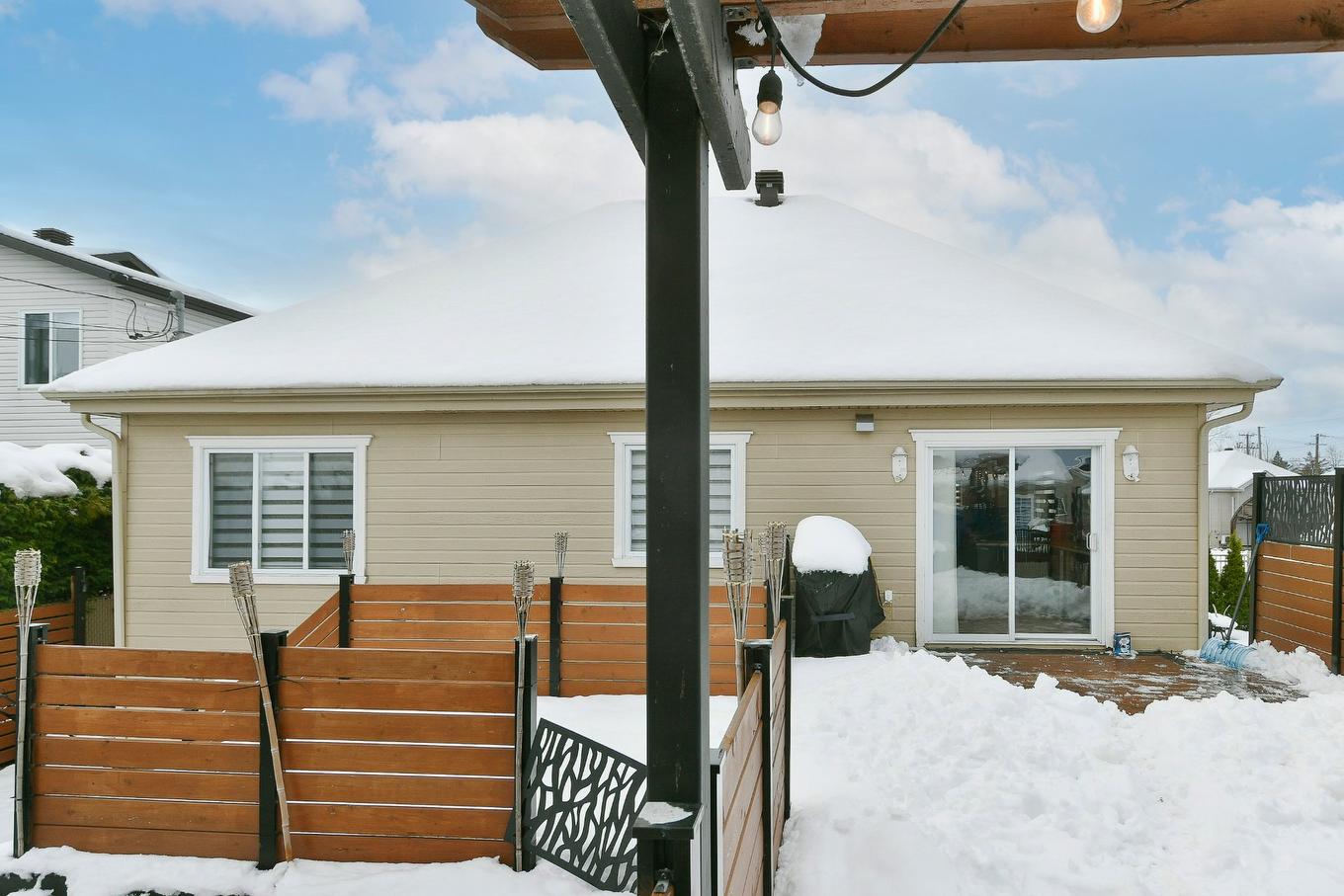 Cour - 365 Rue De La Fruitière, Saint-Lin/Laurentides, QC - Outdoor With Exterior