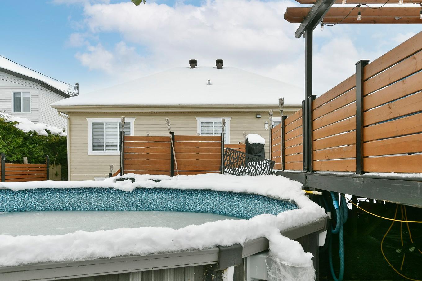 Face arrière - 365 Rue De La Fruitière, Saint-Lin/Laurentides, QC - Outdoor With Exterior