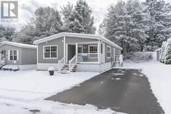 35 SUSSEX SQUARE Georgian Bluffs, ON N4K 5N5