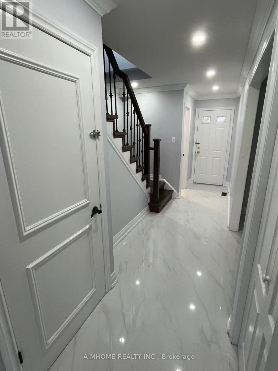 58 Plumbrook Crescent, Toronto, ON - Indoor Photo Showing Other Room