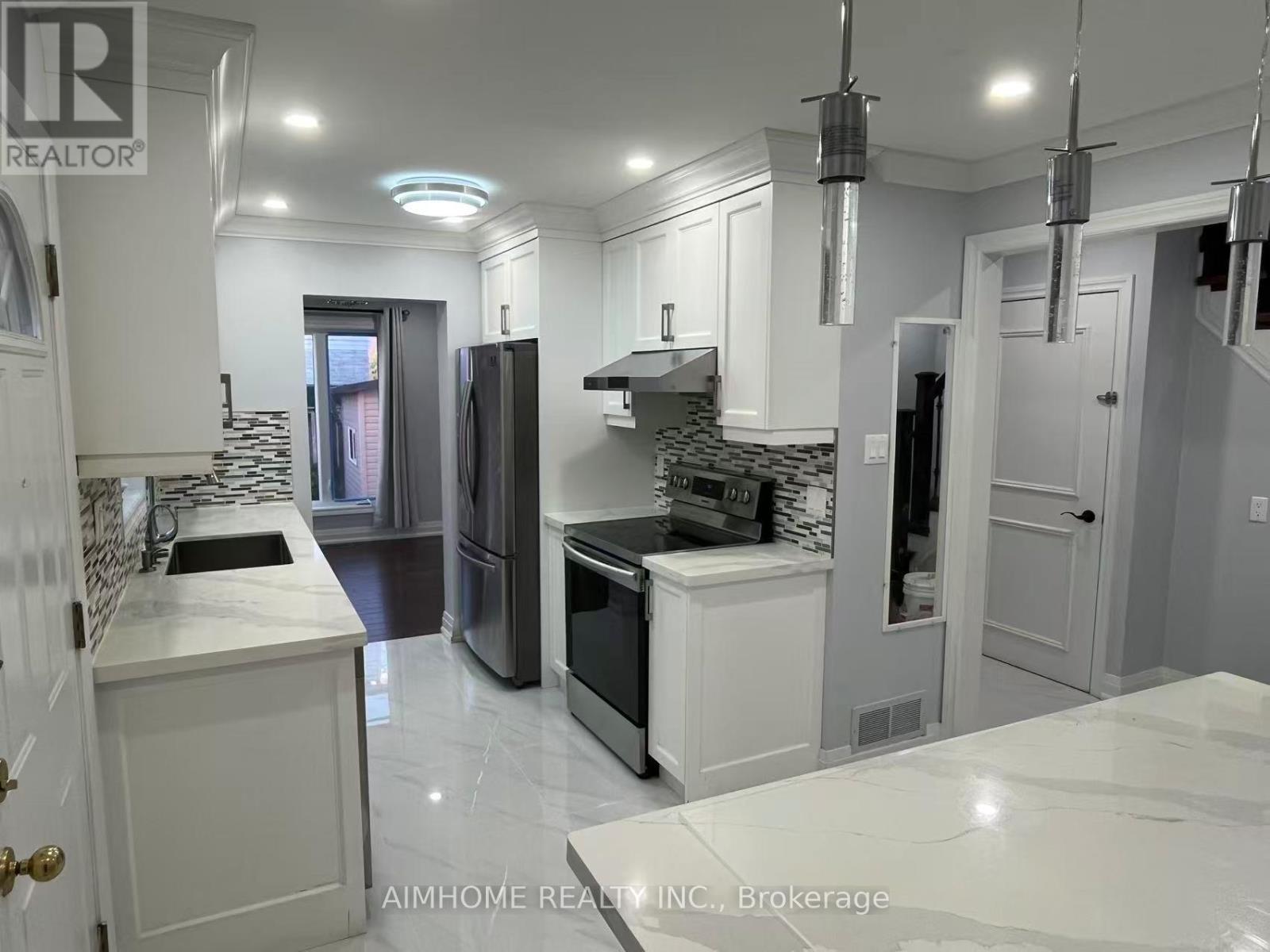 58 Plumbrook Crescent, Toronto, ON - Indoor Photo Showing Kitchen