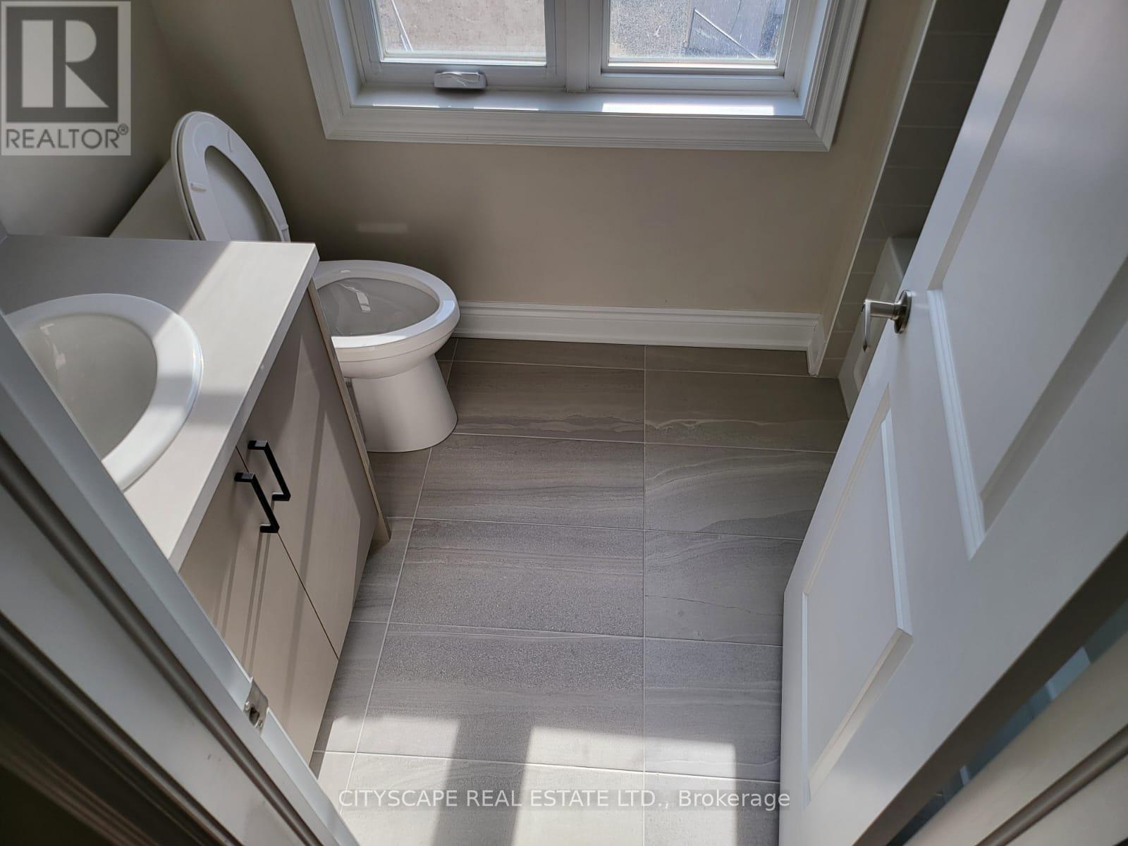 34 - 20 Lunar Crescent, Mississauga, ON - Indoor Photo Showing Bathroom