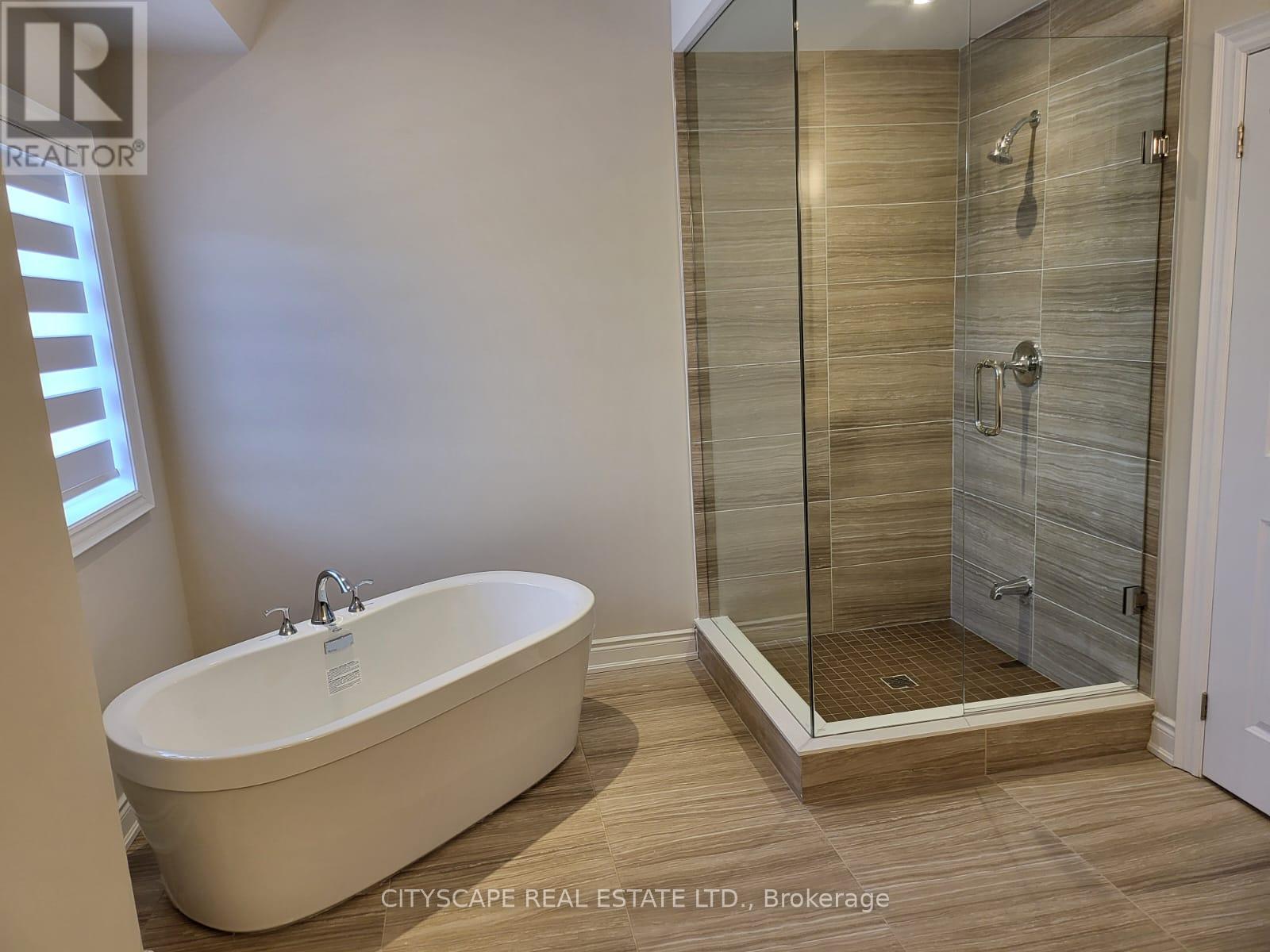 34 - 20 Lunar Crescent, Mississauga, ON - Indoor Photo Showing Bathroom