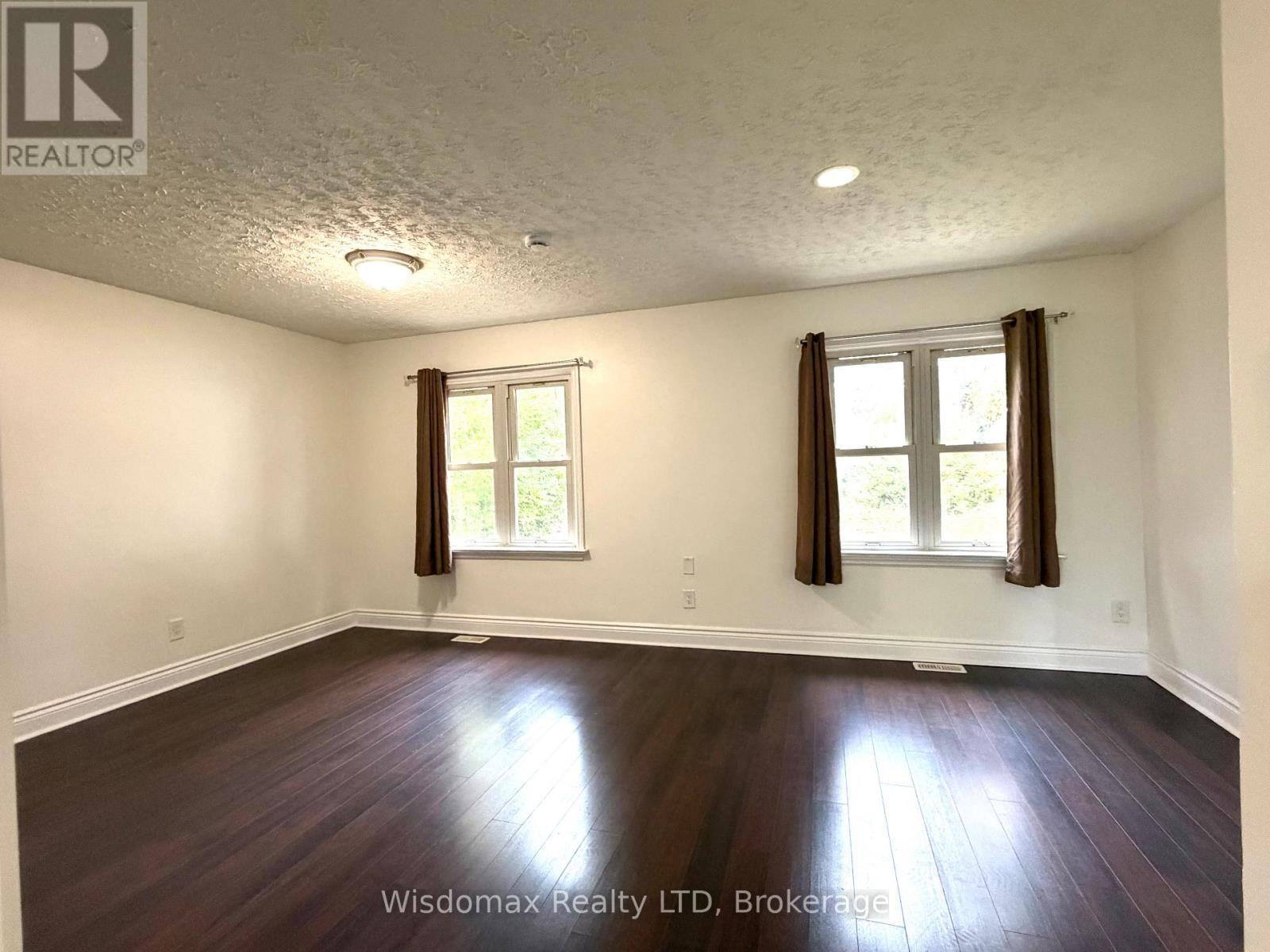 6481 Erwin Crescent, Niagara Falls (Dorchester), ON - Indoor Photo Showing Other Room