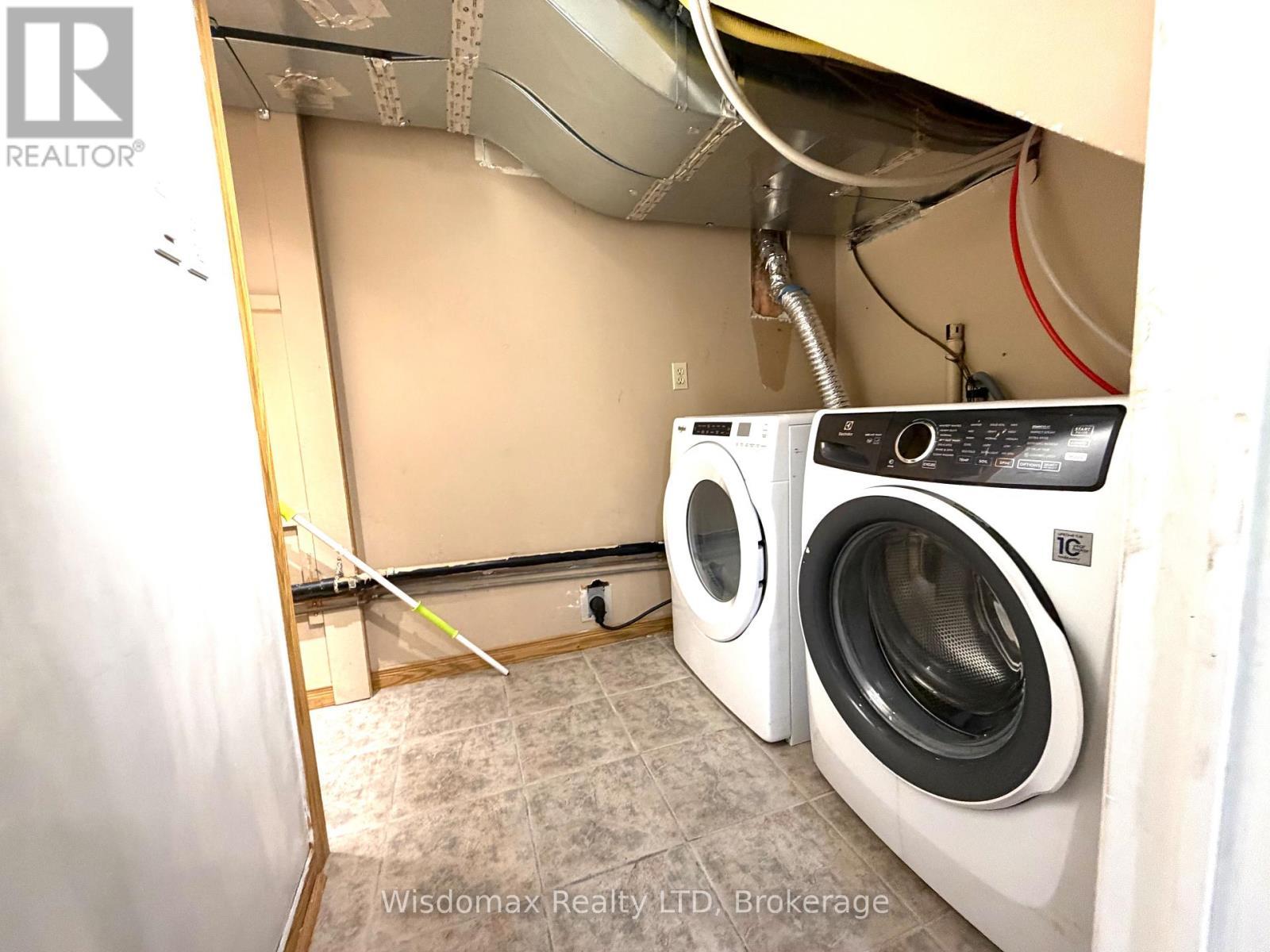 6481 Erwin Crescent, Niagara Falls (Dorchester), ON - Indoor Photo Showing Laundry Room