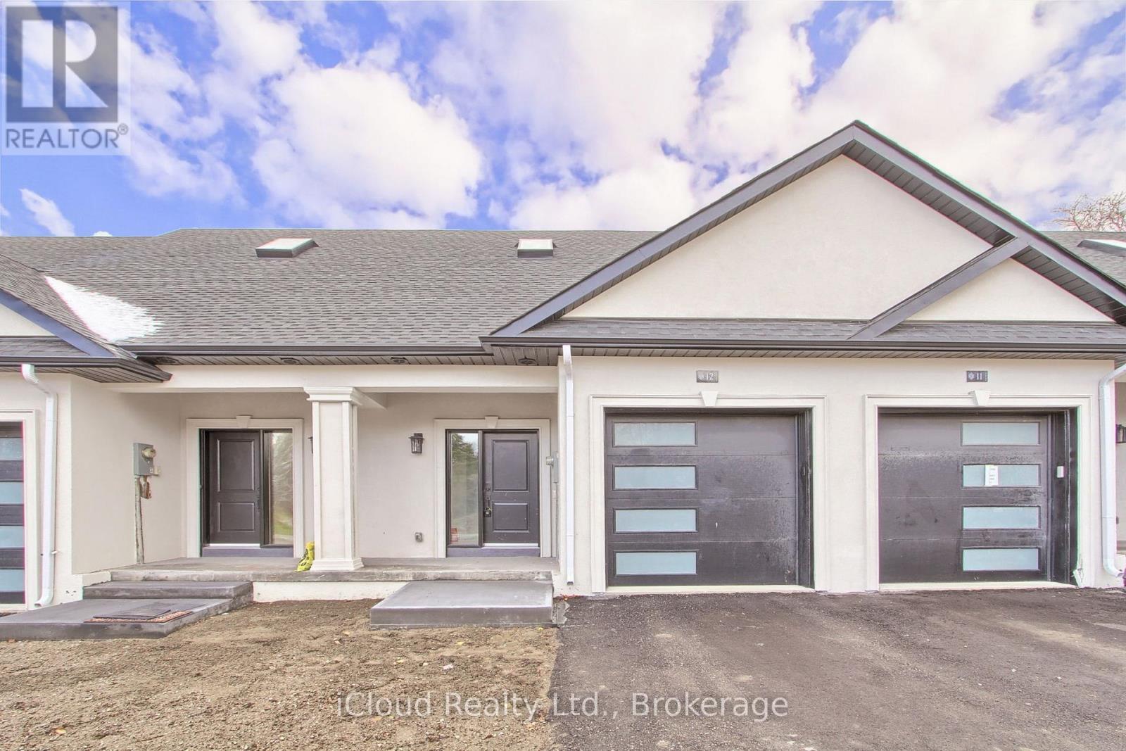 12 - 263 Barrie Street, Bradford West Gwillimbury, ON - Outdoor With Facade