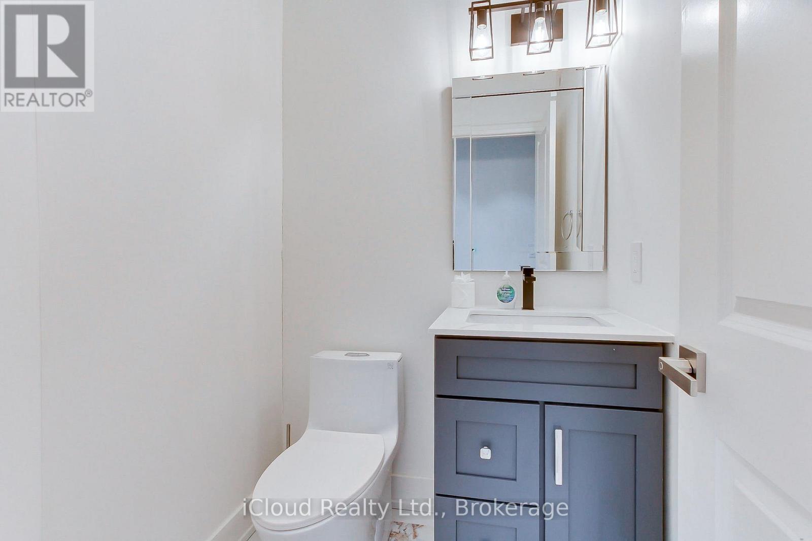 12 - 263 Barrie Street, Bradford West Gwillimbury, ON - Indoor Photo Showing Bathroom