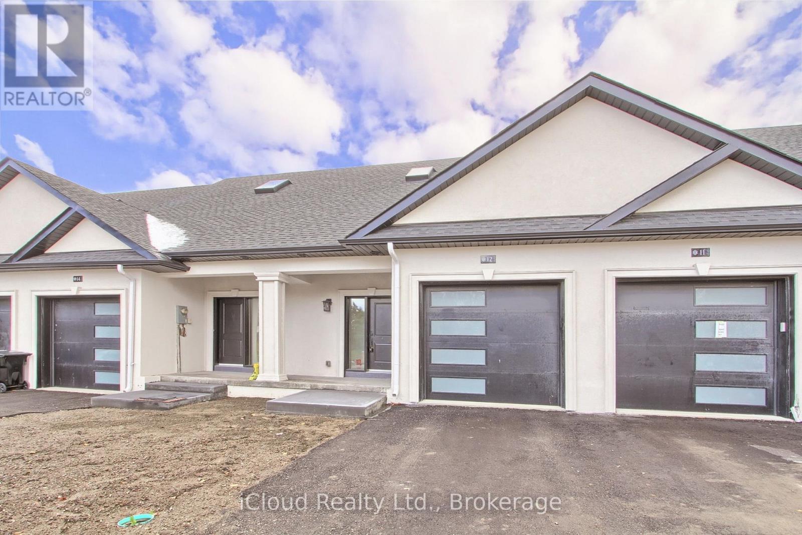 12 - 263 Barrie Street, Bradford West Gwillimbury, ON - Outdoor With Facade