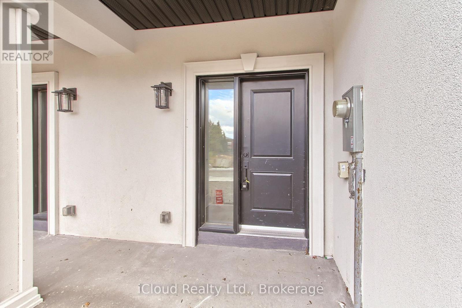 12 - 263 Barrie Street, Bradford West Gwillimbury, ON - With Exterior