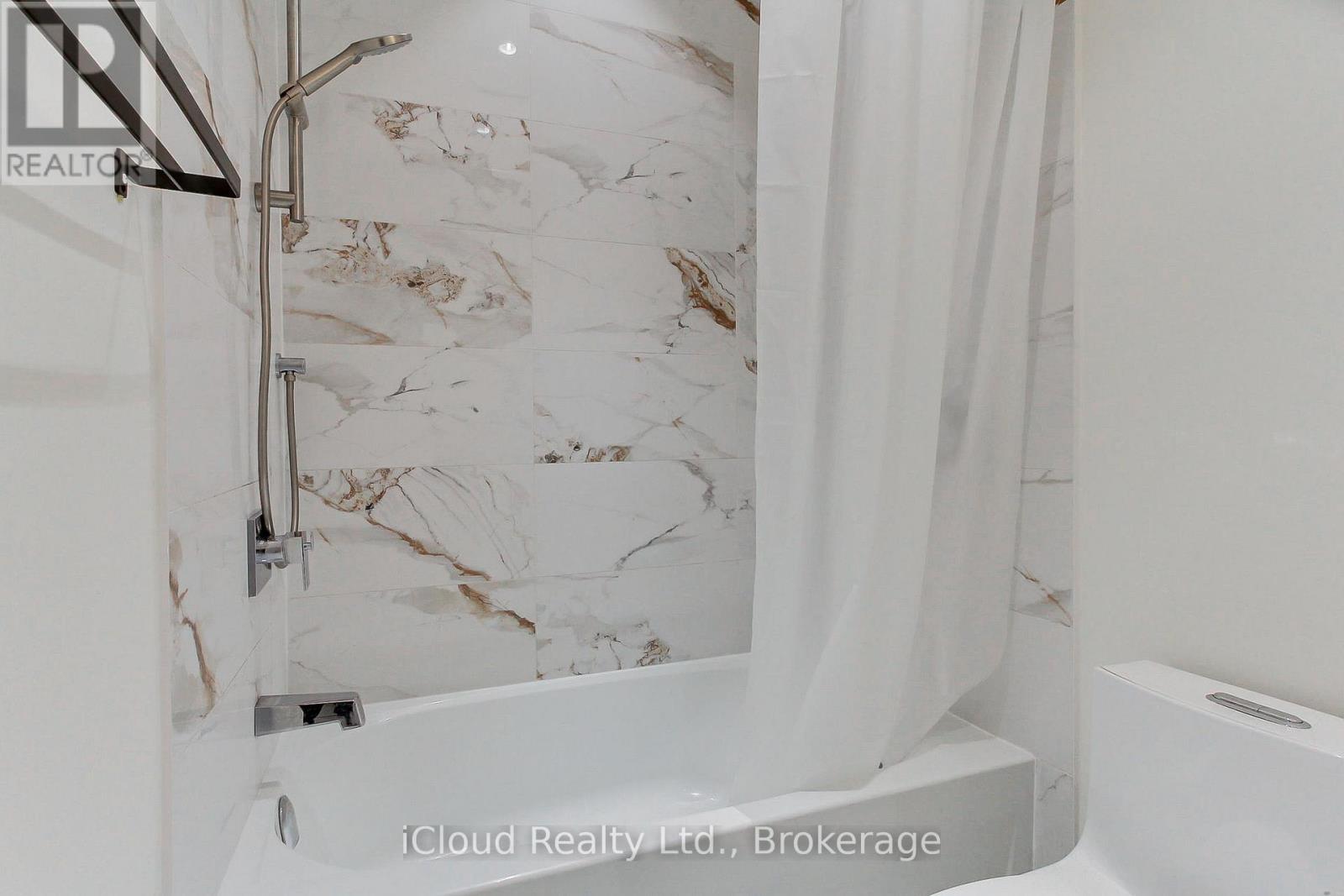 12 - 263 Barrie Street, Bradford West Gwillimbury, ON - Indoor