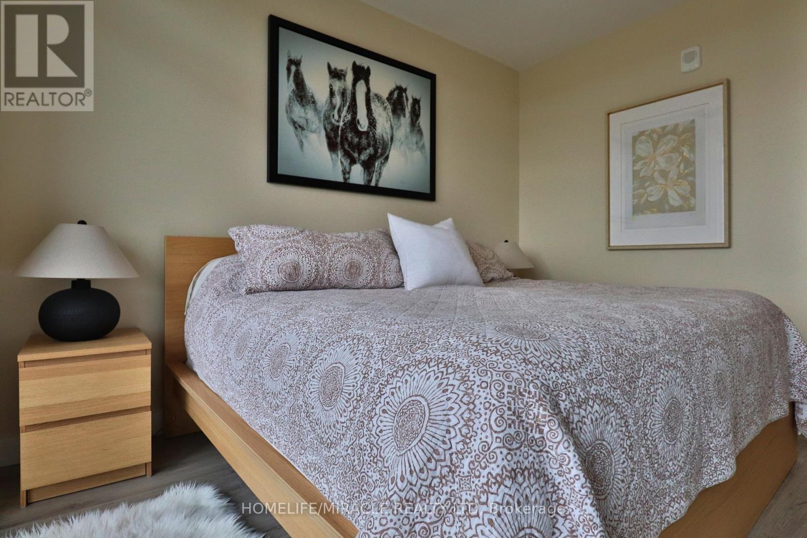 1502 - 15 Glebe Street, Cambridge, ON - Indoor Photo Showing Bedroom