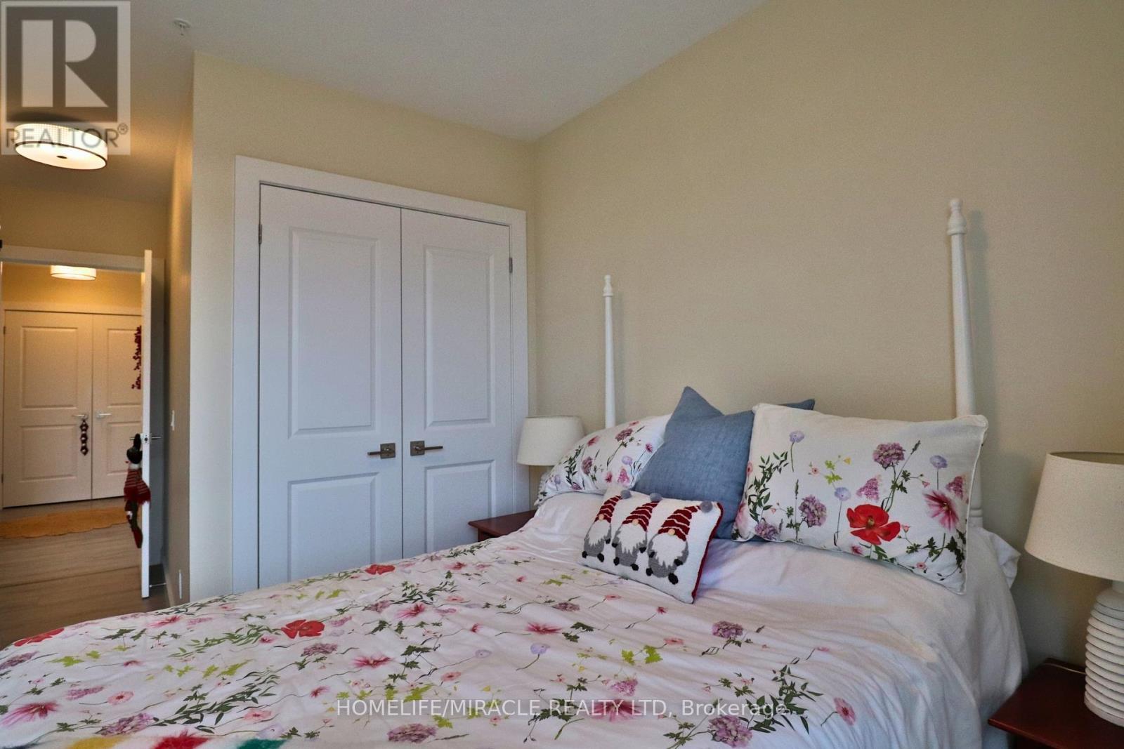 1502 - 15 Glebe Street, Cambridge, ON - Indoor Photo Showing Bedroom