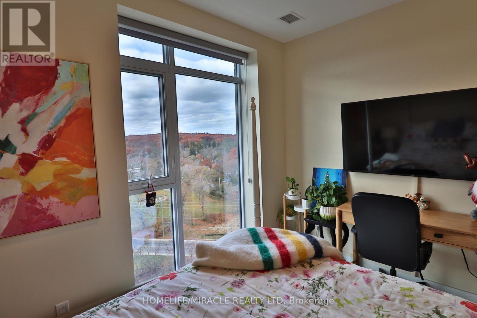 1502 - 15 Glebe Street, Cambridge, ON - Indoor Photo Showing Bedroom