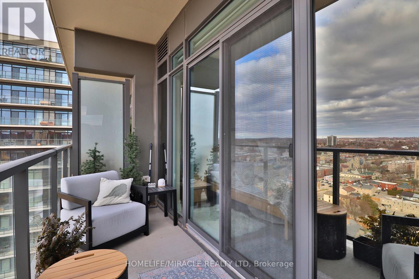 1502 - 15 Glebe Street, Cambridge, ON - With Balcony With Exterior