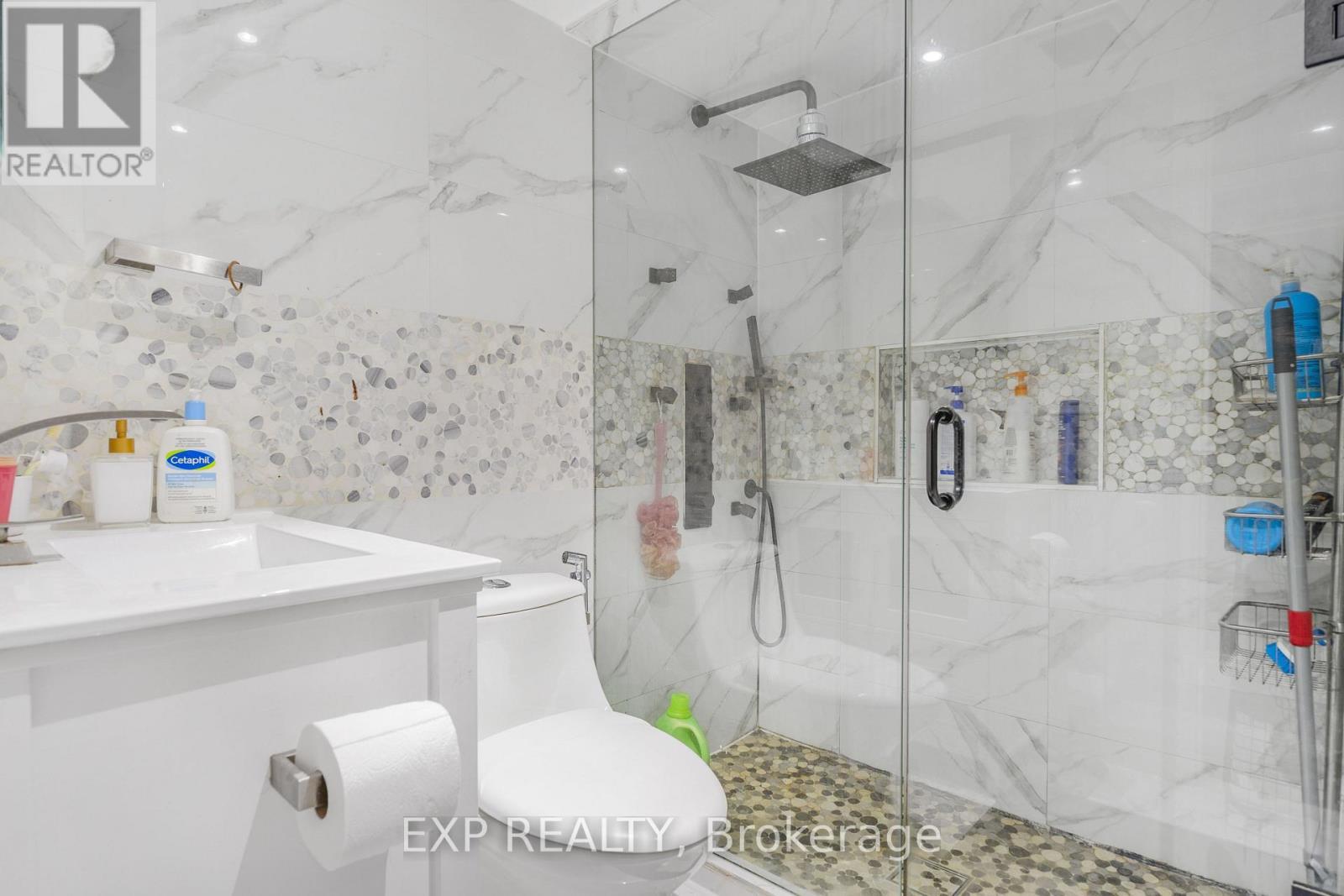 488 John Deisman Boulevard, Vaughan, ON - Indoor Photo Showing Bathroom