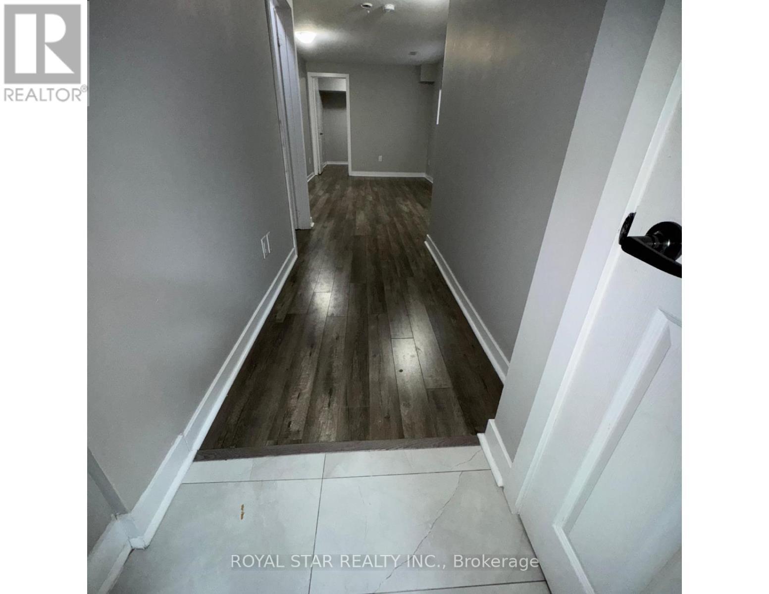 Bsmt - 32 Golden Springs Drive, Brampton, ON - Indoor Photo Showing Other Room