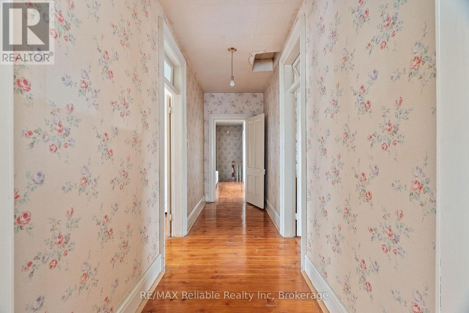 101 Centre Street, Huron East (Seaforth), ON - Indoor Photo Showing Other Room