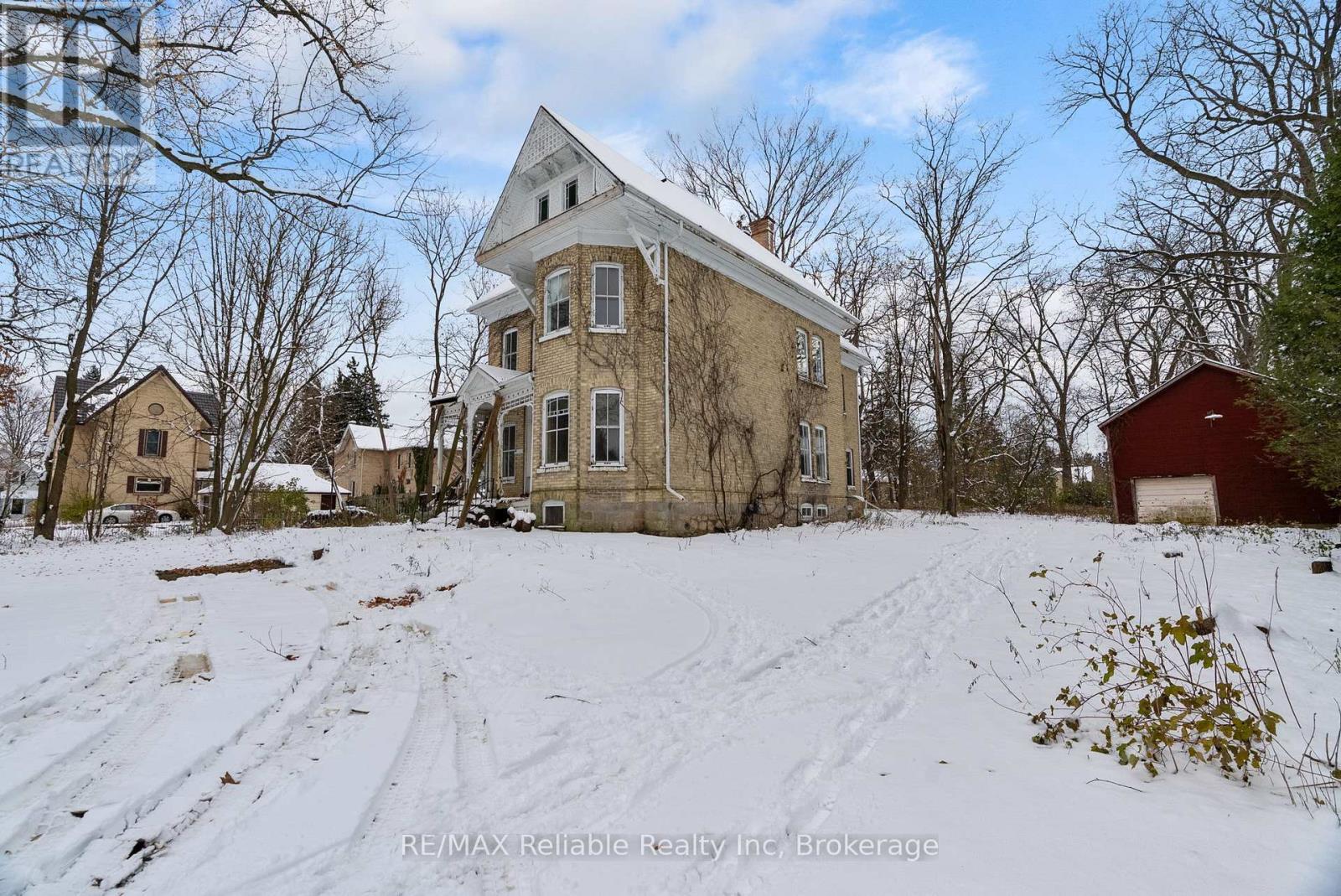 101 Centre Street, Huron East (Seaforth), ON - Outdoor