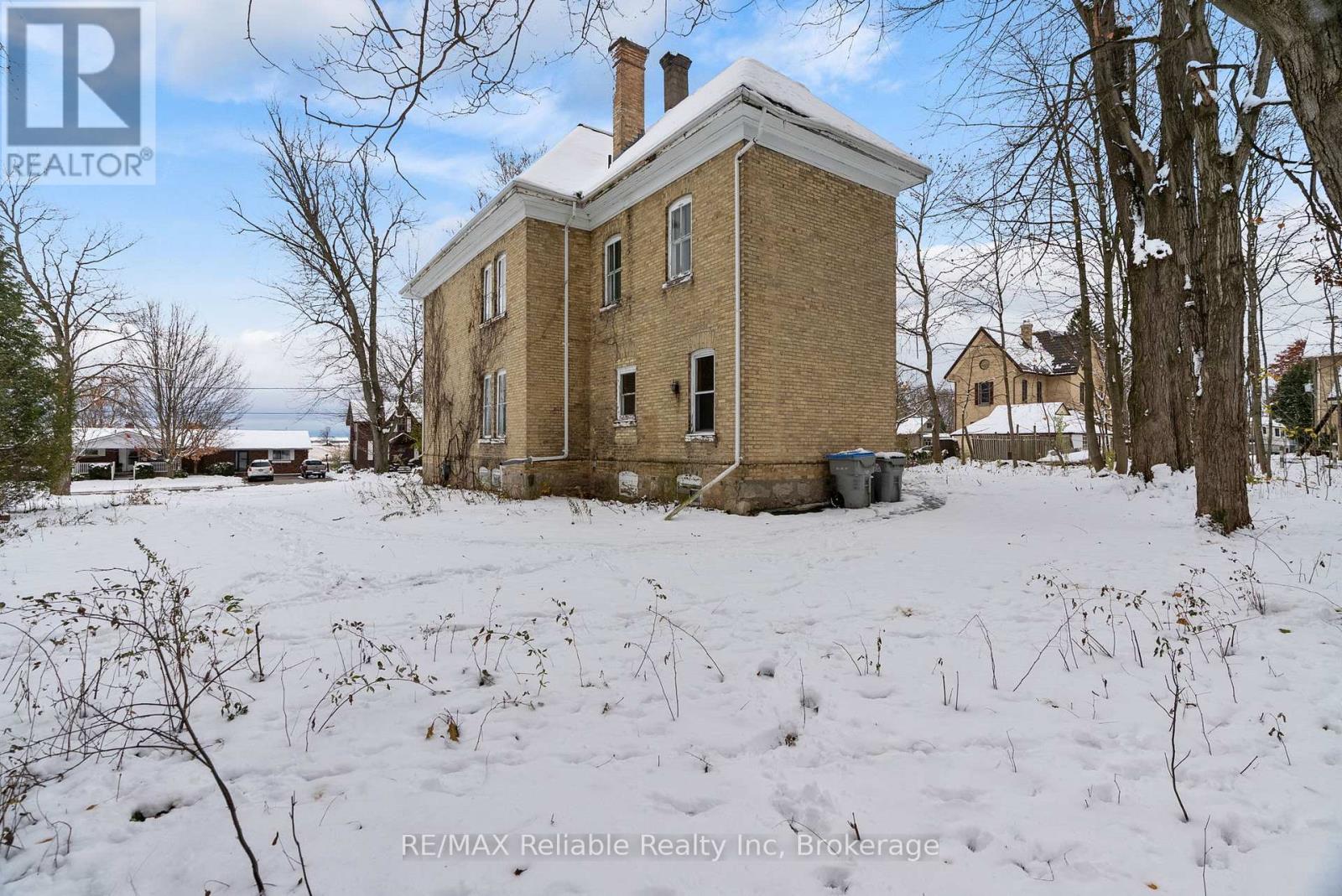 101 Centre Street, Huron East (Seaforth), ON - Outdoor