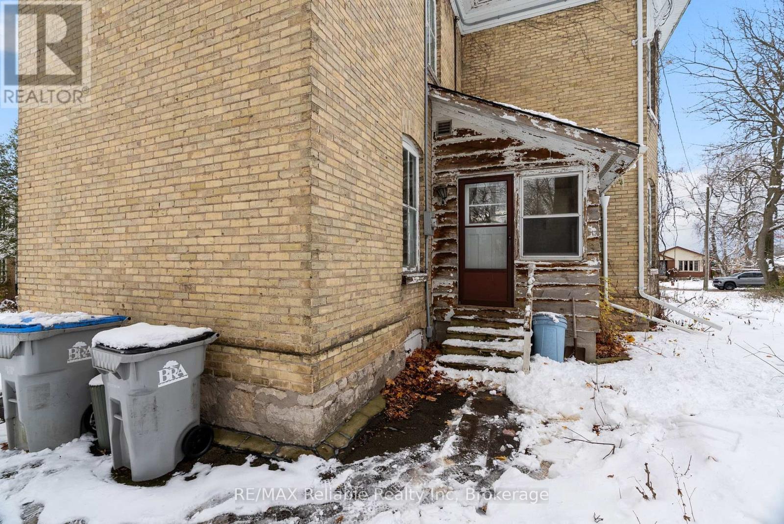 101 Centre Street, Huron East (Seaforth), ON - Outdoor